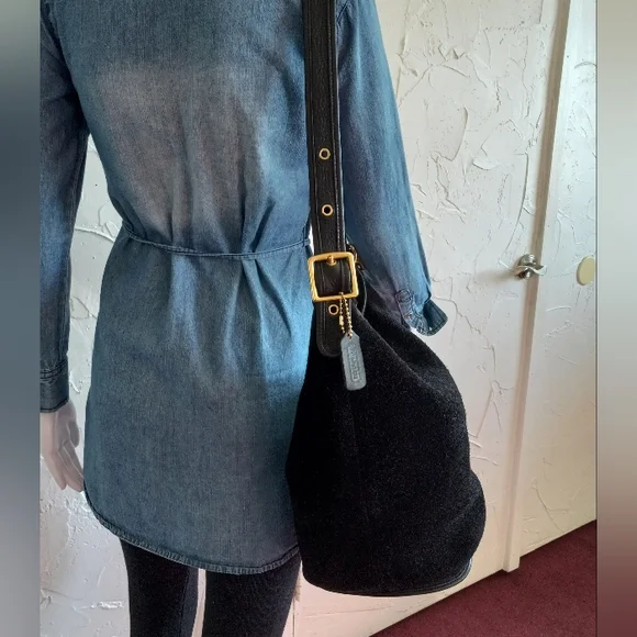 Coach Berkeley Duffle Sac in Black Suede 9010, Ruff-Out